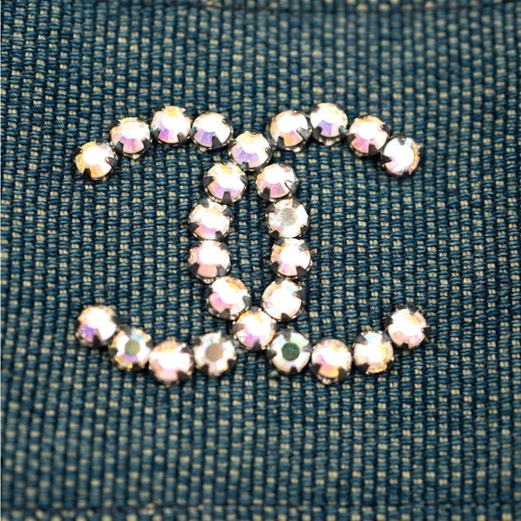 CHANEL 01P ADJUSTABLE DENIM CUFF BRACELET AURORA CRYSTAL CC w/COA Full I… - Picture 4 of 11